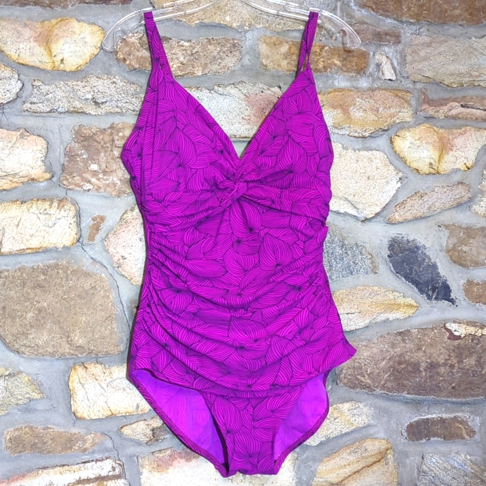 🍁L.L. Bean Magenta One Piece Swimsuit